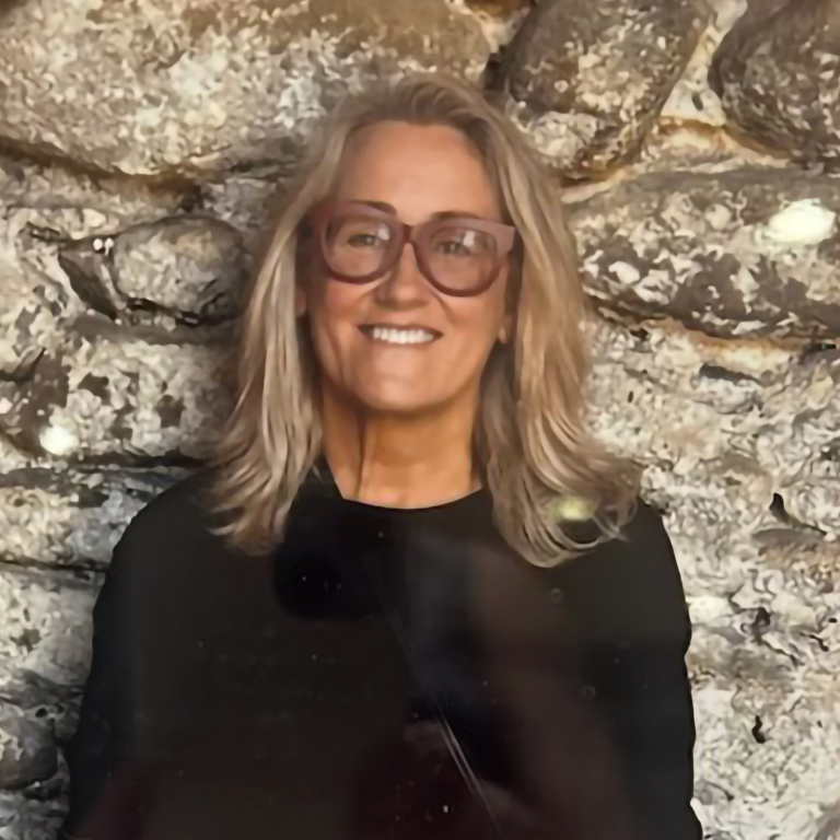 Headshot of Lee Ann Daly.