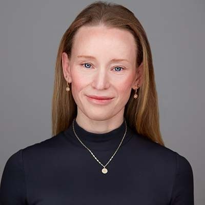 Headshot of Rachel Thexton.