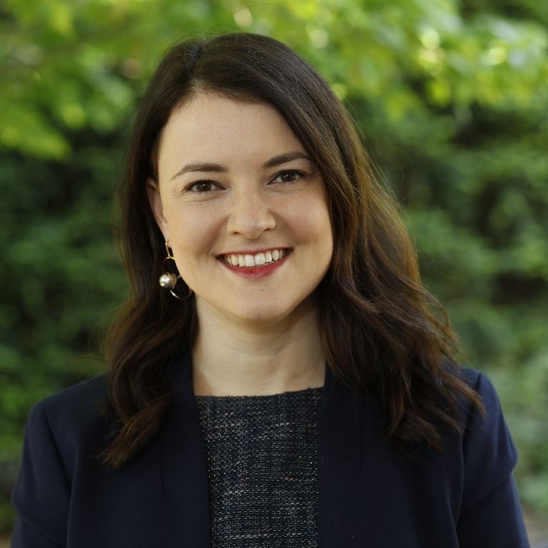 Headshot of Zina Kumok.