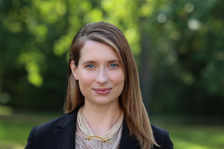 Headshot of Laura Marciano.